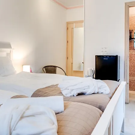 Hotell Beneste Nerja Hostal 2*