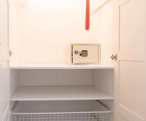 Отель Beneste Nerja Hostal