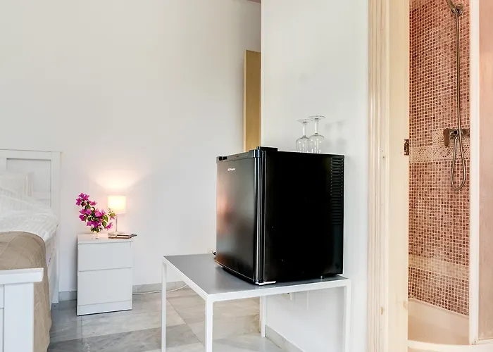 Отель Beneste Nerja Hostal Нерха