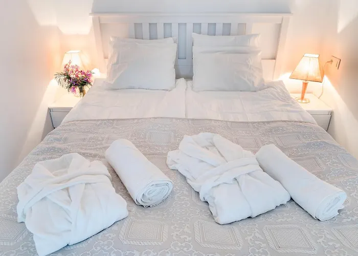 Отель Beneste Nerja Hostal 2*