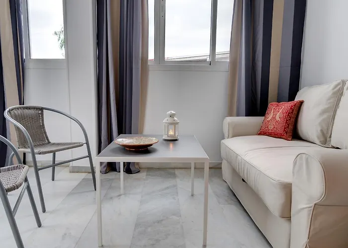 Beneste Nerja Hostal 2* Нерха