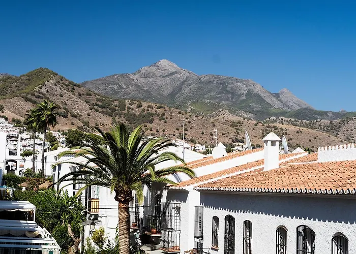 Отель Beneste Nerja Hostal Нерха