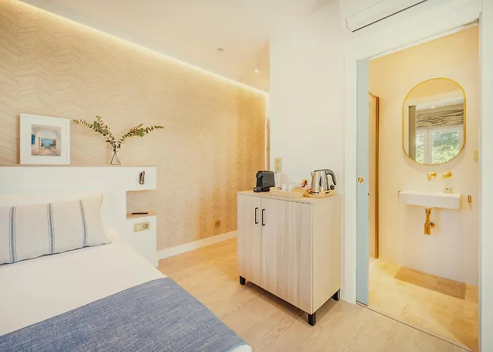 Hotel Beneste Nerja Hostal 2*