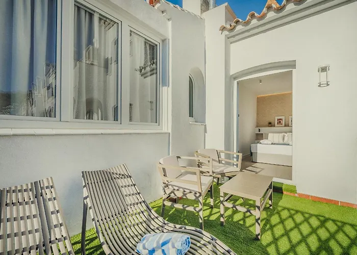 Hotel Beneste Nerja Hostal 2*