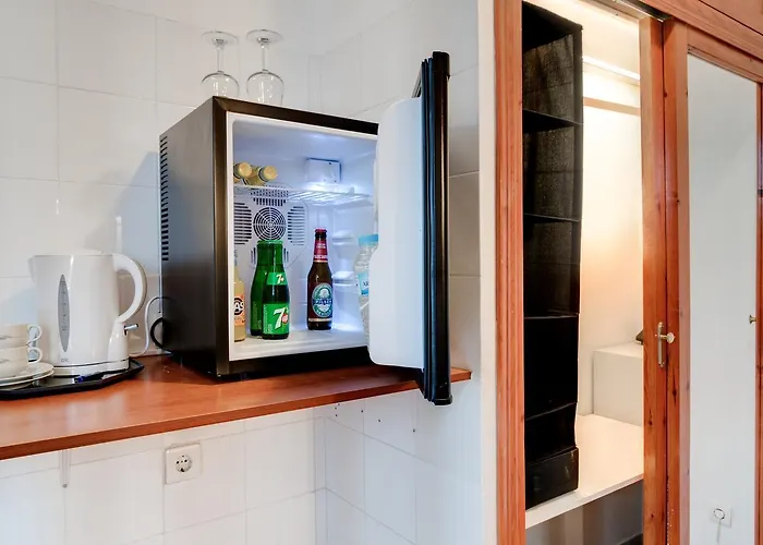 Hotell Beneste Nerja Hostal 2*