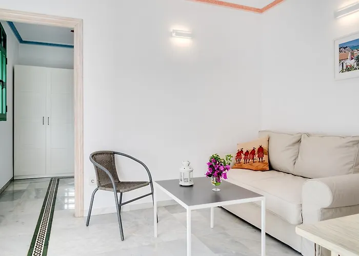 Beneste Nerja Hostal 2*